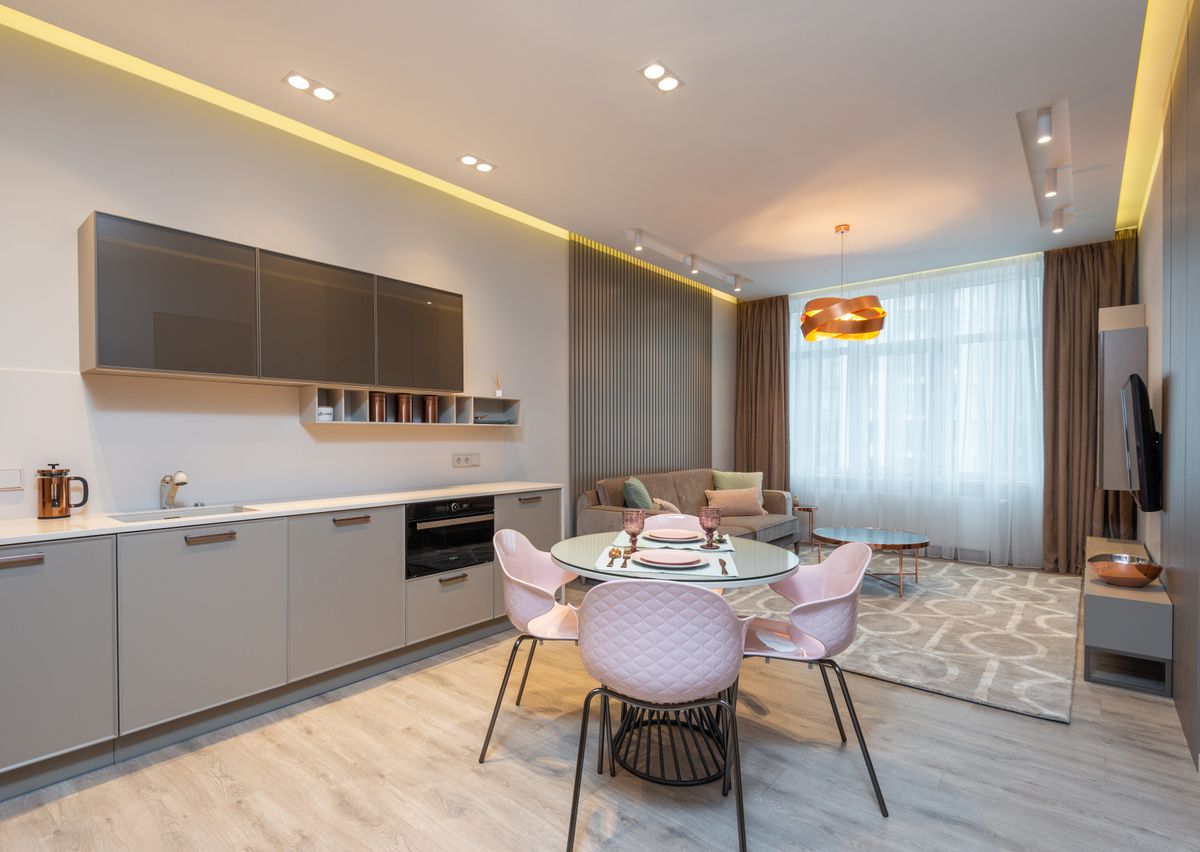 Open kitchen and sofa room — Open kitchen and dining